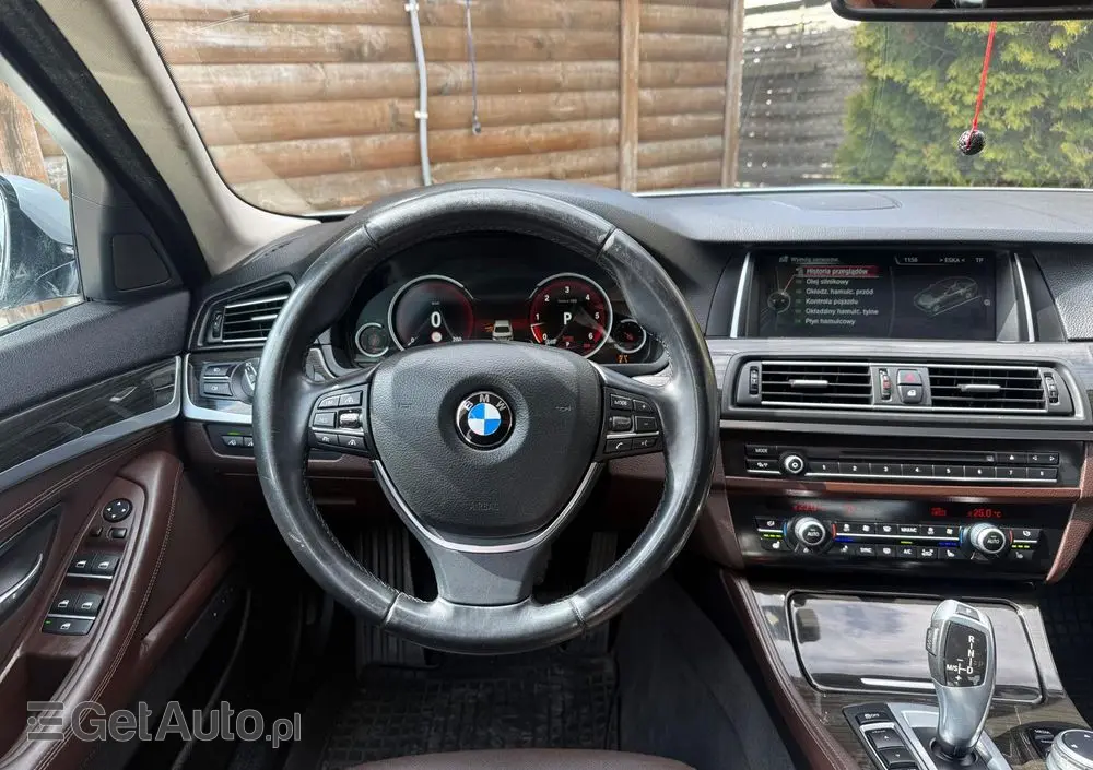 BMW Seria 5 535d xDrive Sport-Aut Luxury Line