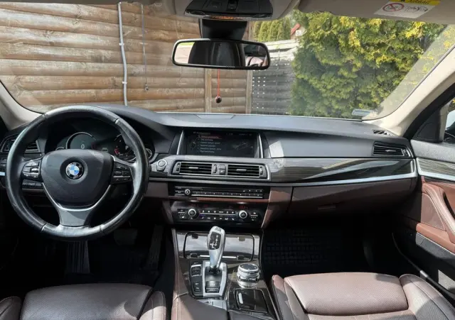 BMW Seria 5 535d xDrive Sport-Aut Luxury Line