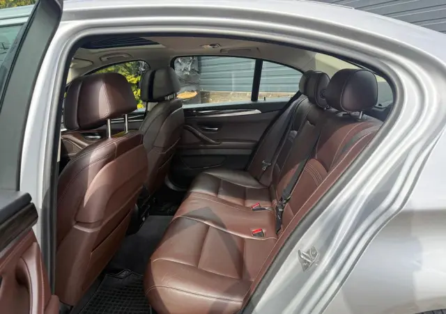 BMW Seria 5 535d xDrive Sport-Aut Luxury Line