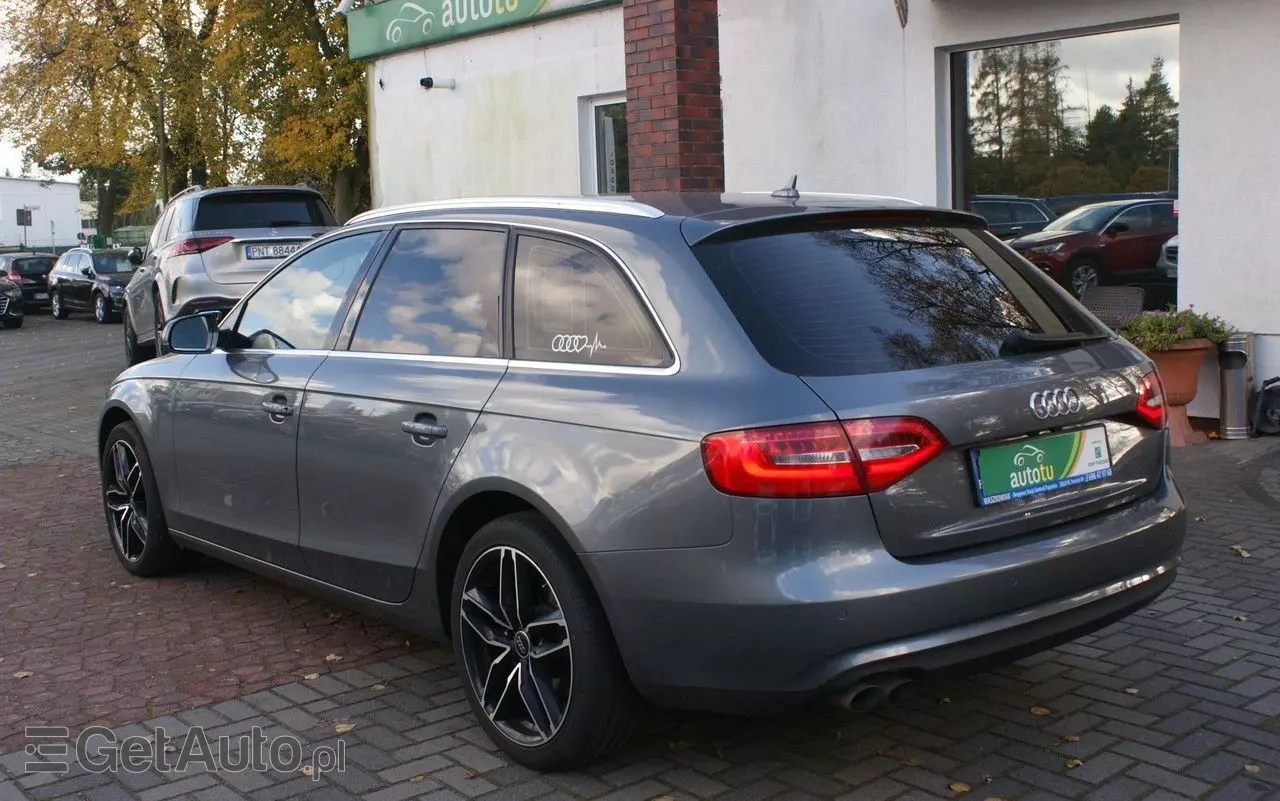 AUDI A4 
