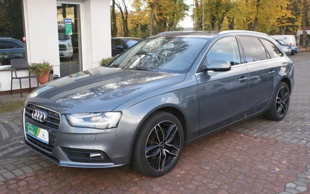 AUDI A4 