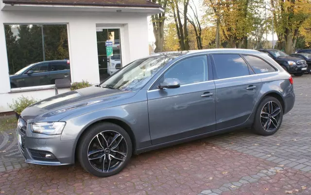 AUDI A4 