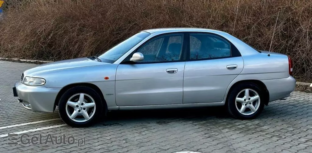 DAEWOO Nubira 