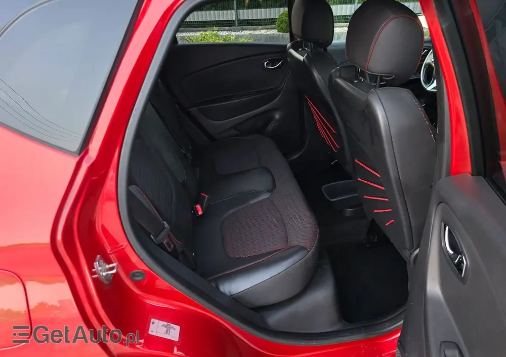 RENAULT Captur 0.9 Energy TCe Helly Hansen