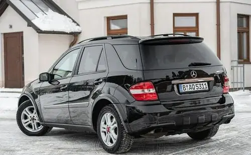 MERCEDES-BENZ ML 