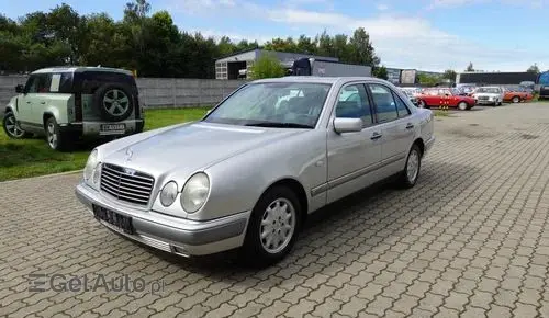 MERCEDES-BENZ Klasa E 