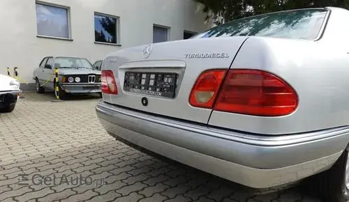 MERCEDES-BENZ Klasa E 