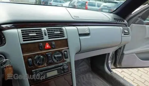 MERCEDES-BENZ Klasa E 