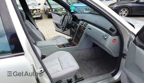 MERCEDES-BENZ Klasa E 