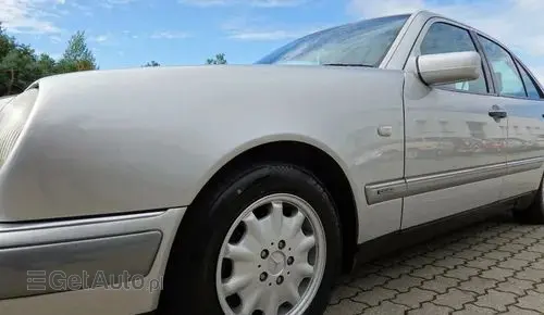 MERCEDES-BENZ Klasa E 