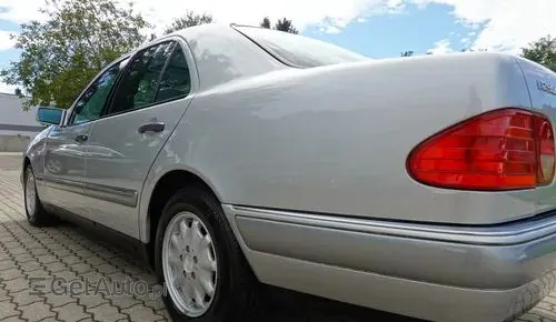 MERCEDES-BENZ Klasa E 