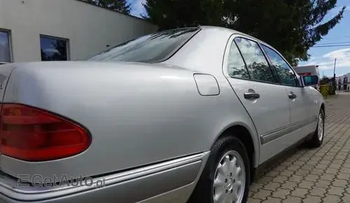 MERCEDES-BENZ Klasa E 