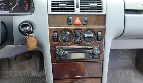 MERCEDES-BENZ Klasa E 