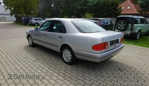 MERCEDES-BENZ Klasa E 