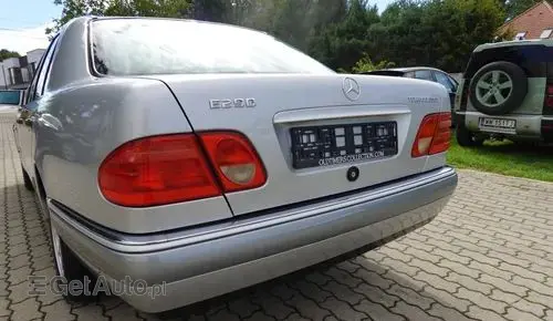 MERCEDES-BENZ Klasa E 