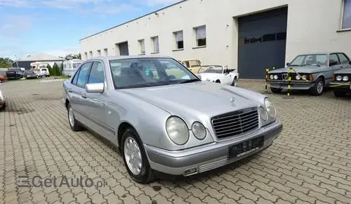 MERCEDES-BENZ Klasa E 