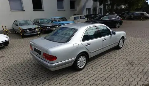 MERCEDES-BENZ Klasa E 