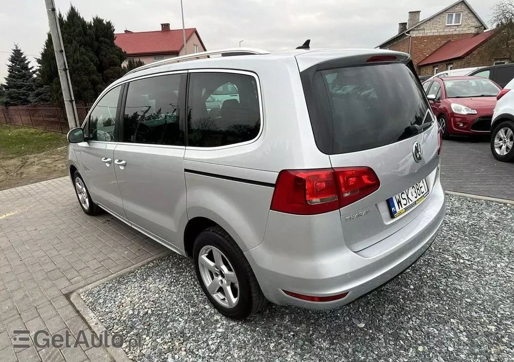 VOLKSWAGEN Sharan 