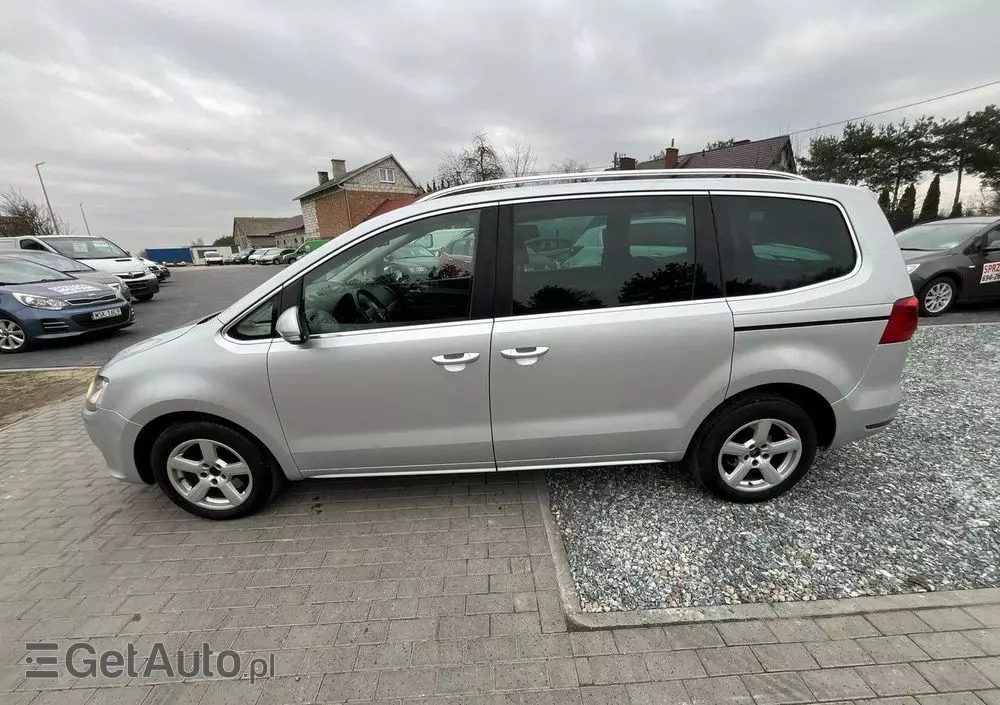 VOLKSWAGEN Sharan 