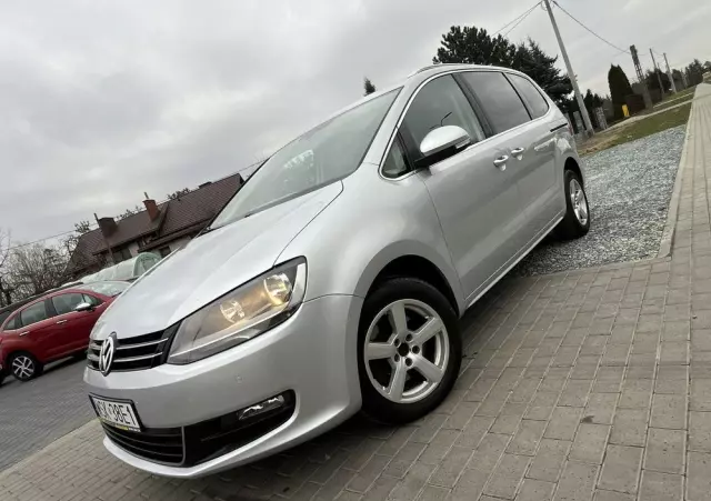VOLKSWAGEN Sharan 