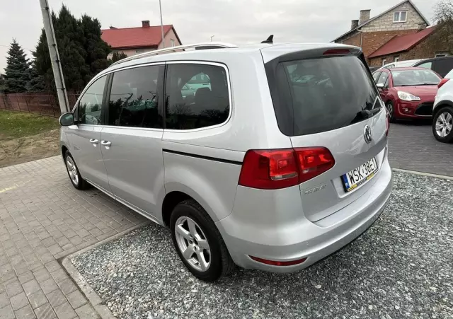 VOLKSWAGEN Sharan 