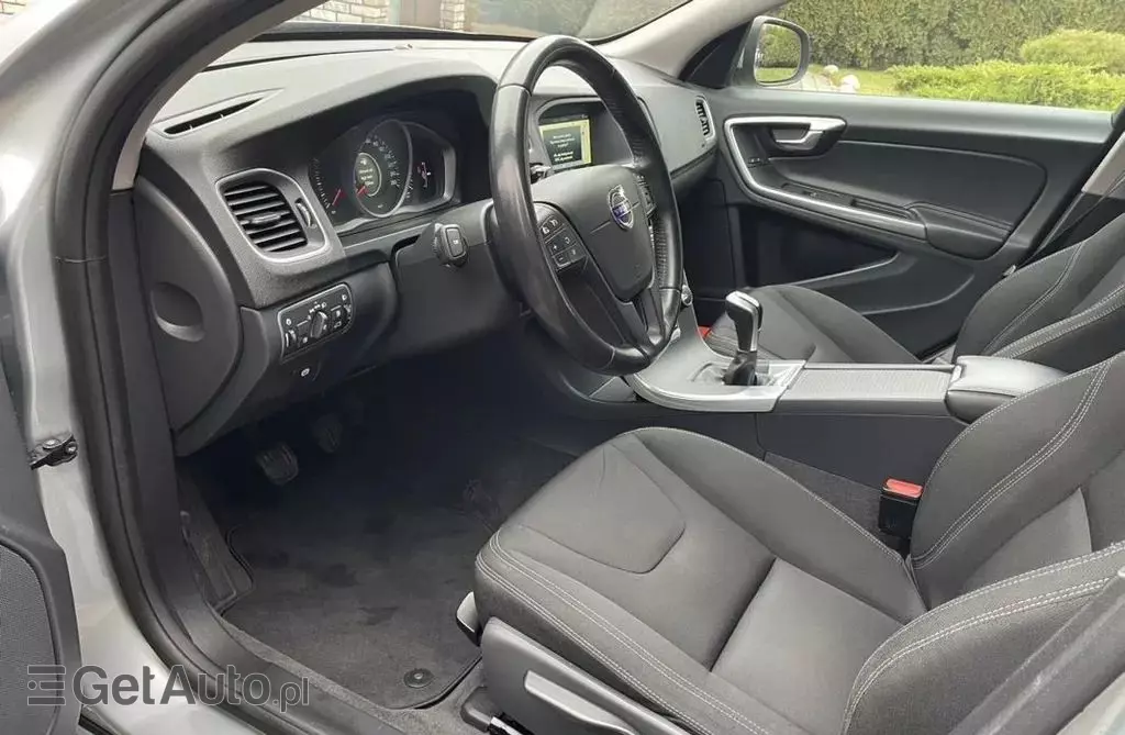 VOLVO V60 2.0 D2 (120 KM)