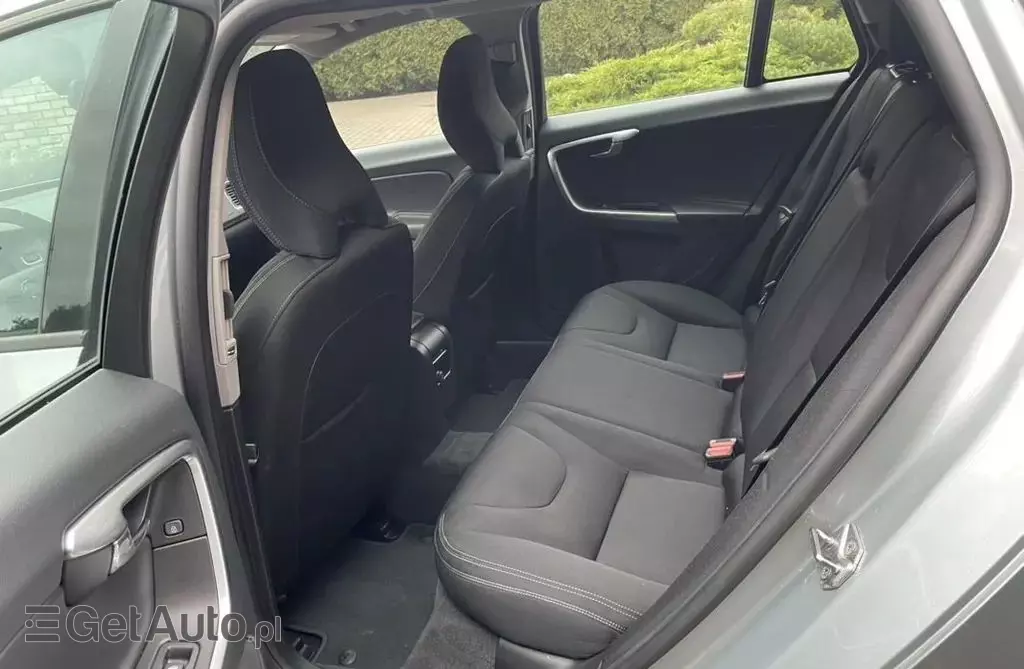VOLVO V60 2.0 D2 (120 KM)