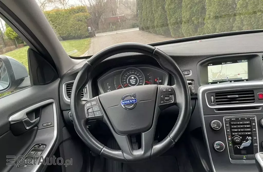 VOLVO V60 2.0 D2 (120 KM)