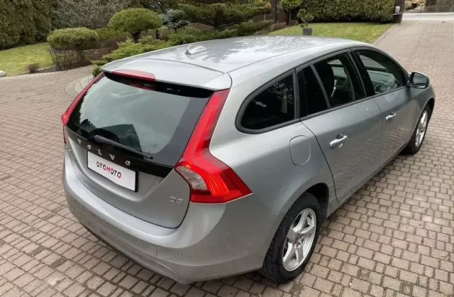 VOLVO V60 2.0 D2 (120 KM)