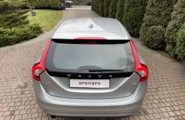 VOLVO V60 2.0 D2 (120 KM)