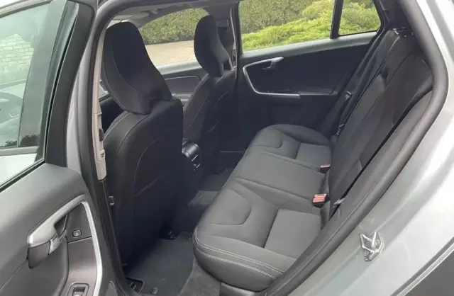 VOLVO V60 2.0 D2 (120 KM)