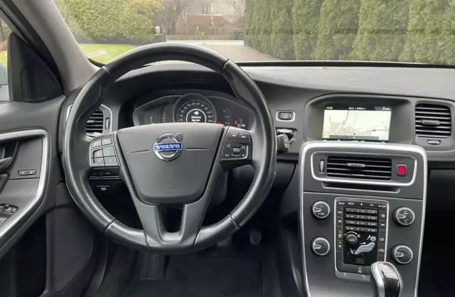 VOLVO V60 2.0 D2 (120 KM)