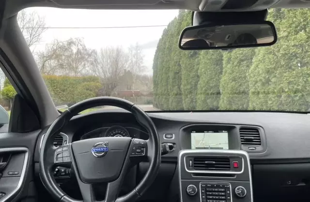 VOLVO V60 2.0 D2 (120 KM)
