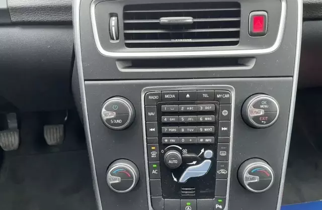 VOLVO V60 2.0 D2 (120 KM)