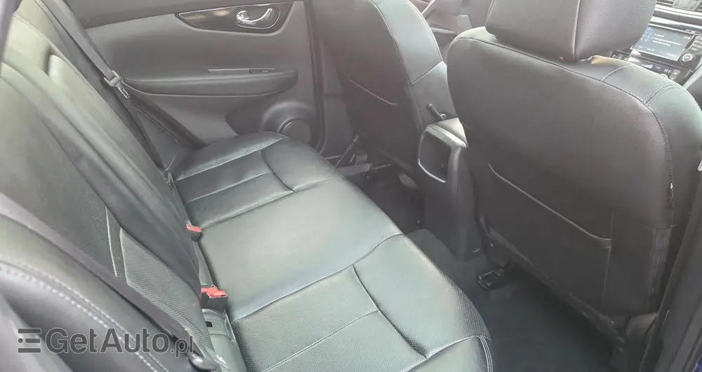 NISSAN Qashqai 1.6 DCi Xtronic N-Connecta