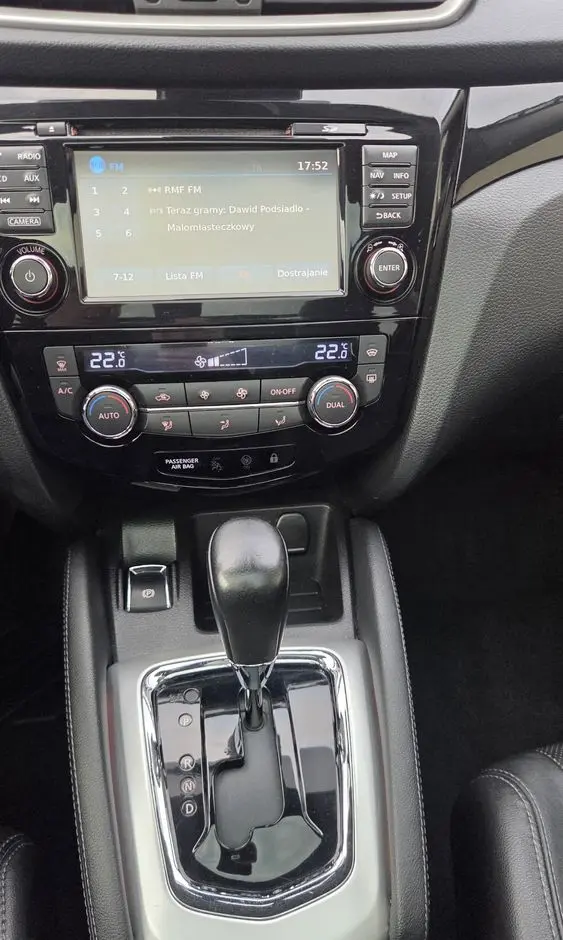 NISSAN Qashqai 1.6 DCi Xtronic N-Connecta