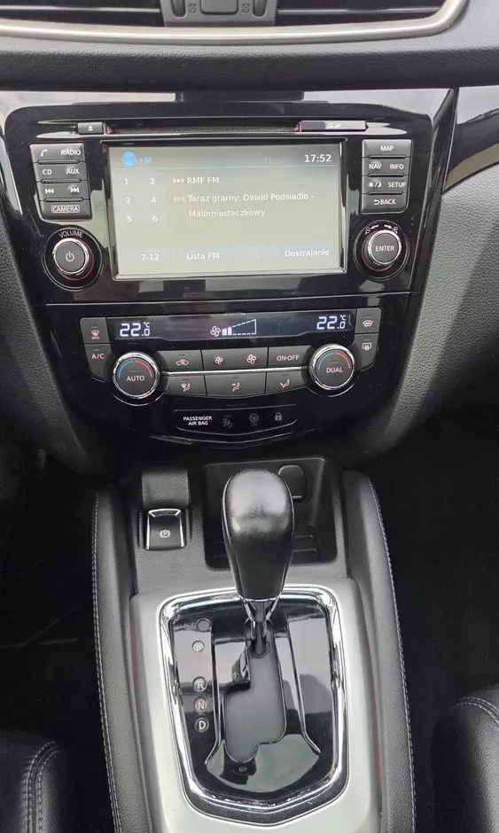 NISSAN Qashqai 1.6 DCi Xtronic N-Connecta