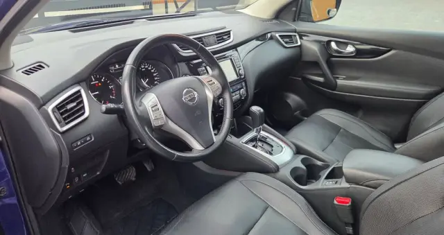 NISSAN Qashqai 1.6 DCi Xtronic N-Connecta