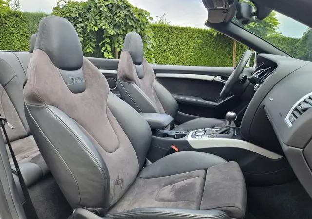 AUDI RS5 Cabrio S tronic