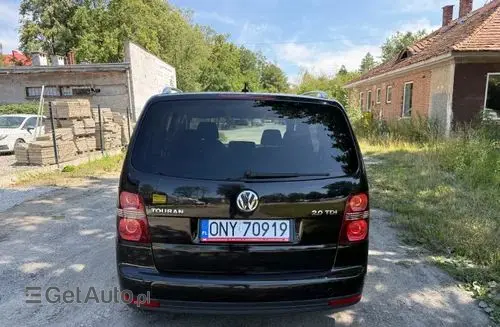 VOLKSWAGEN Touran 