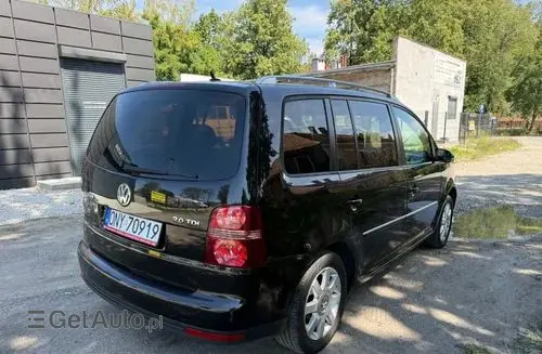 VOLKSWAGEN Touran 