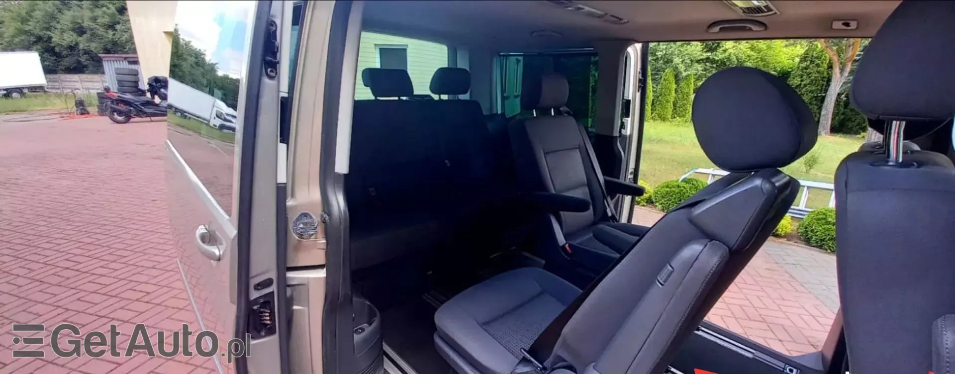 VOLKSWAGEN Caravelle 