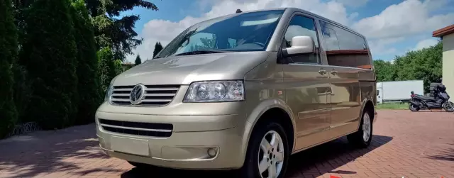 VOLKSWAGEN Caravelle 