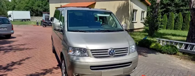 VOLKSWAGEN Caravelle 