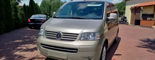 VOLKSWAGEN Caravelle 