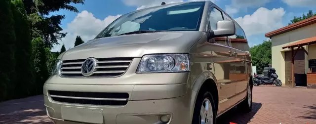 VOLKSWAGEN Caravelle 