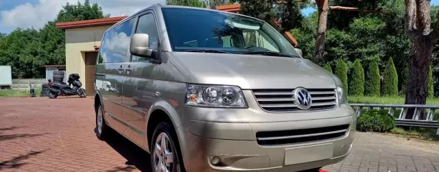 VOLKSWAGEN Caravelle 