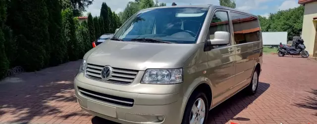 VOLKSWAGEN Caravelle 