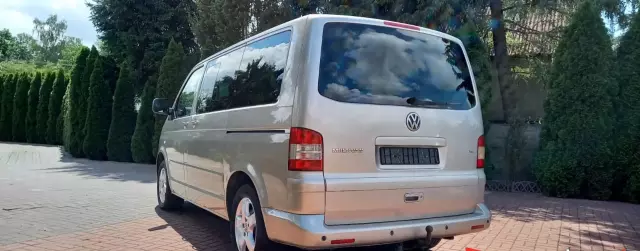 VOLKSWAGEN Caravelle 