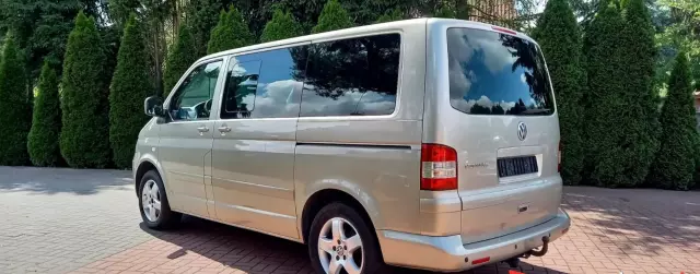 VOLKSWAGEN Caravelle 